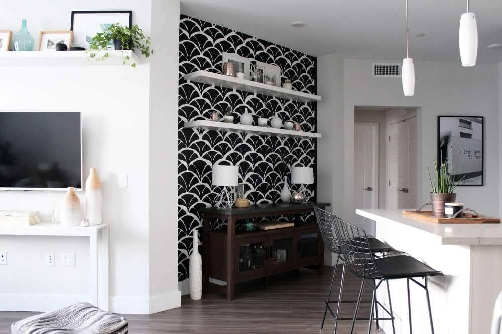 tipy na usporiadanie čiernobielej obývačky